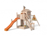 ISIDOR Spielturm Giraffico Aufstiegsauswahl (Leiter, Rampe, Treppe) und Schaukelanbau, Rutsche, Reckstange, hissbarer Fahne und Kletterwand auf 1,50 Meter Podesthöhe (Sicherheitstreppe, Orange) - 1