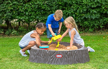 Little Tikes Woodland Sandkasten - Baumstamm-Design mit großem Spielbereich, 3 Sitzflächen und Deckel - für Kinder ab 24 Monate - 5