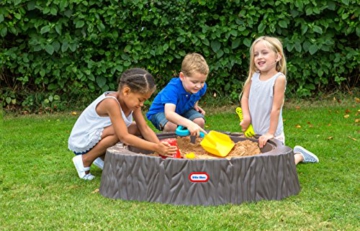 Little Tikes Woodland Sandkasten - Baumstamm-Design mit großem Spielbereich, 3 Sitzflächen und Deckel - für Kinder ab 24 Monate - 6