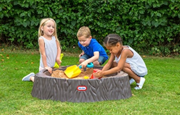 Little Tikes Woodland Sandkasten - Baumstamm-Design mit großem Spielbereich, 3 Sitzflächen und Deckel - für Kinder ab 24 Monate - 7
