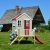 Wendi Toys M4 Nordic Garden House WE-703 + WE-705 + WE-711| Kinderspielhaus auf Plattform mit Rutsche 118 cm| Kinder Holz Spielhaus Gartenhaus mit Fenstern, Leiter, Rutsche, Volltür - 5